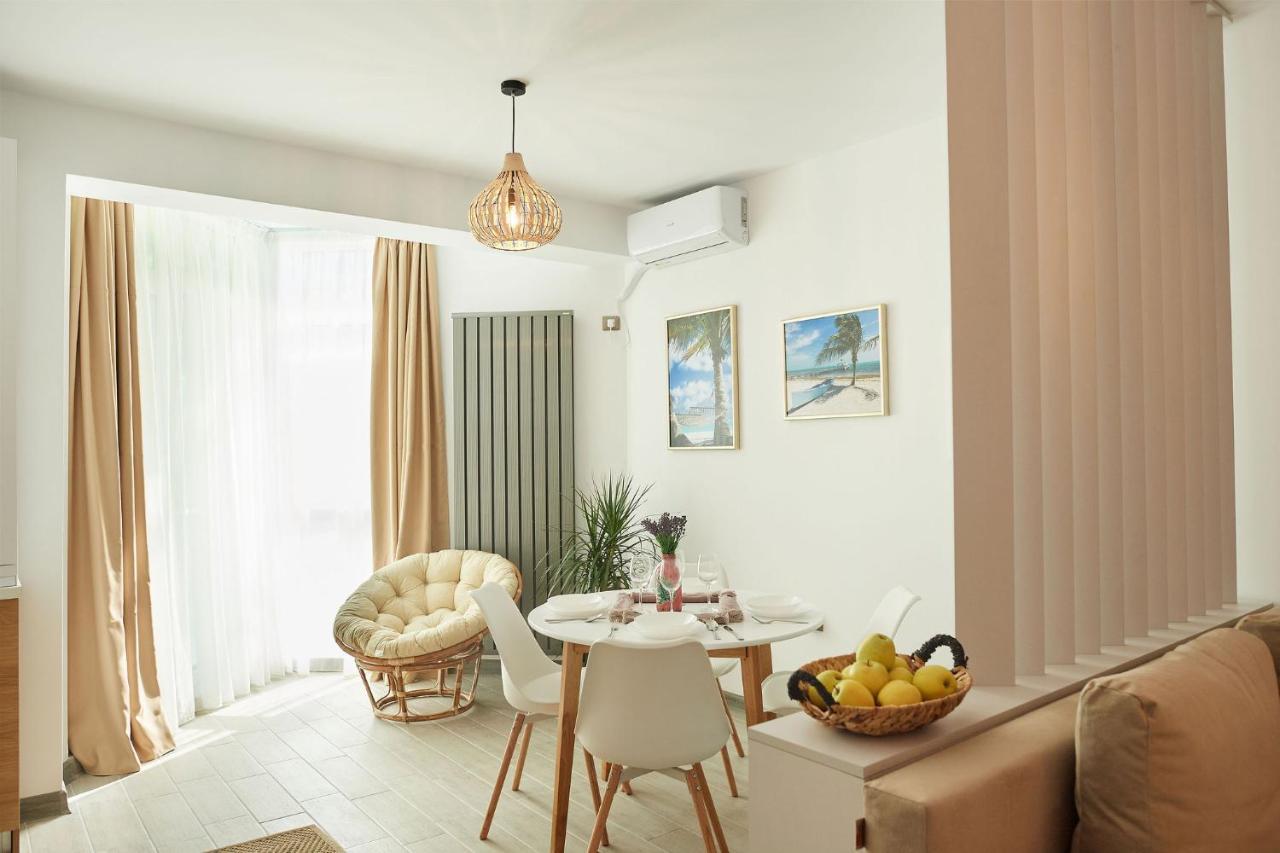 Sole Apartment Spa N Pools Beach Resort Năvodari Exterior foto