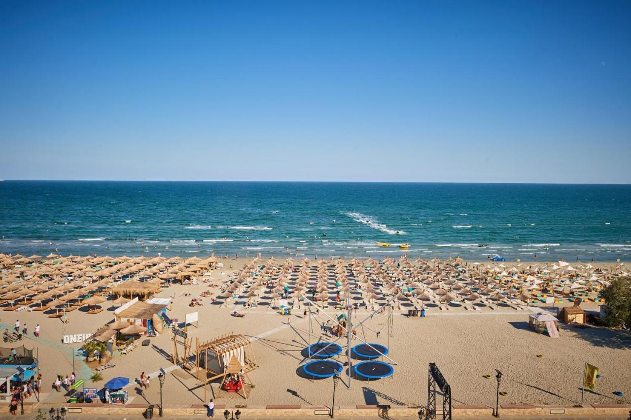 Sole Apartment Spa N Pools Beach Resort Năvodari Exterior foto